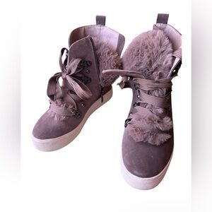 J/Slides NYC Whitney Taupe and Faux Fur Wedge Bootie Womens Size 9M sneakers